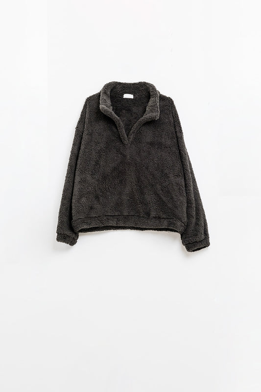 Q2 Jersey negro de cuello de pico