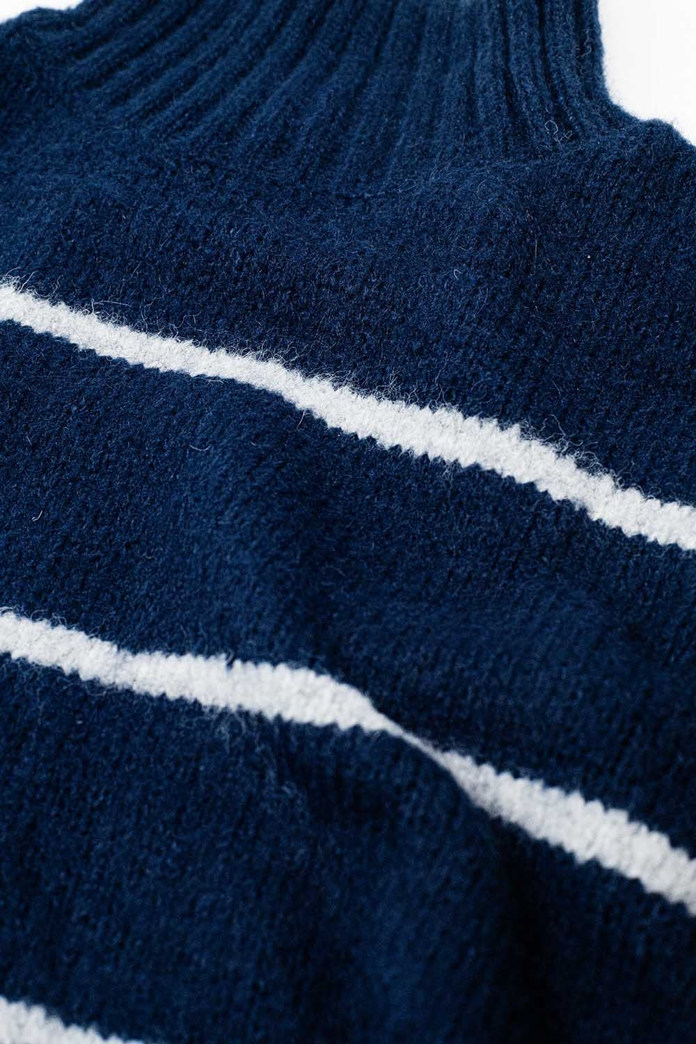 Jersey oversize azul marino con rayas blancas Q2