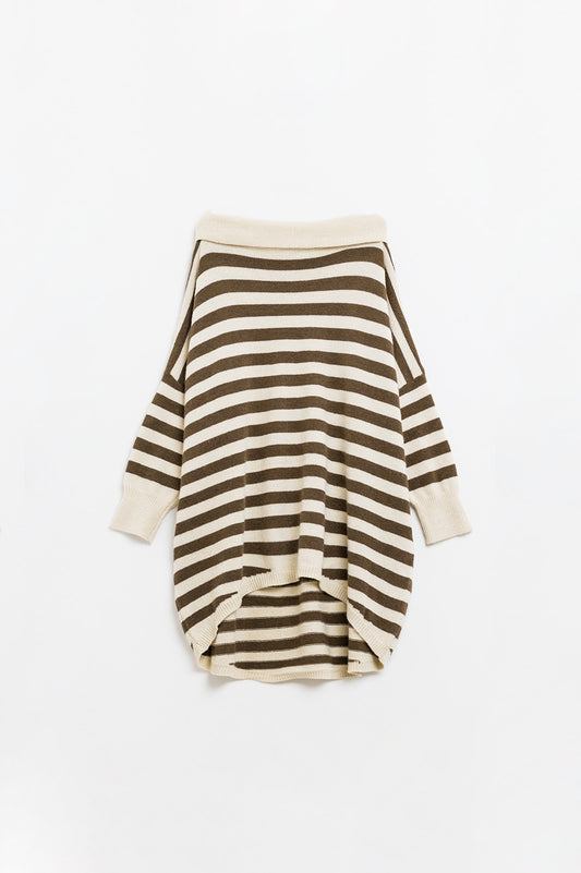 Q2 Jersey oversize de cuello alto con alas de murciélago y rayas en crema y marrón