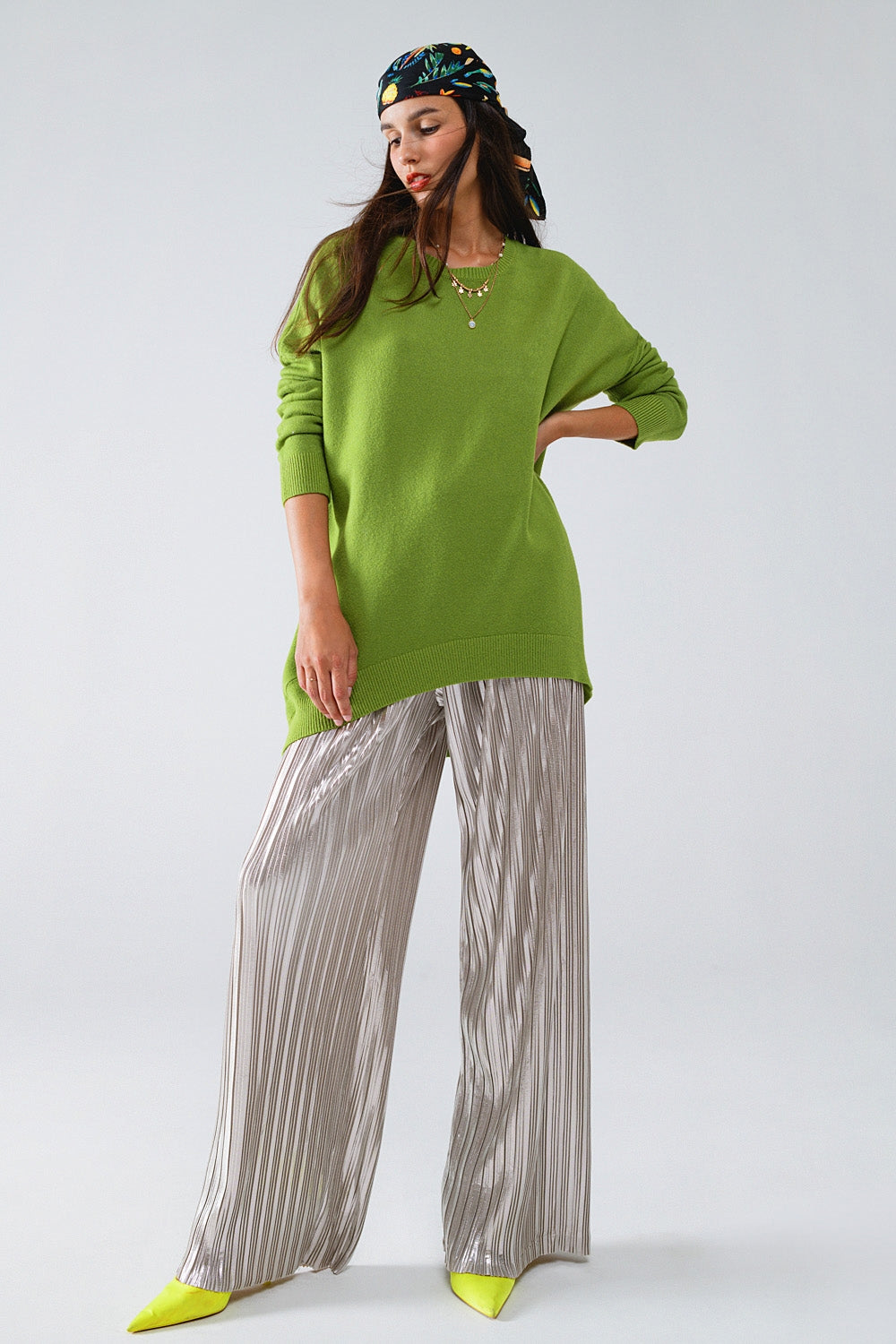 Jersey oversize de manga larga y cuello redondo en verde oliva Q2