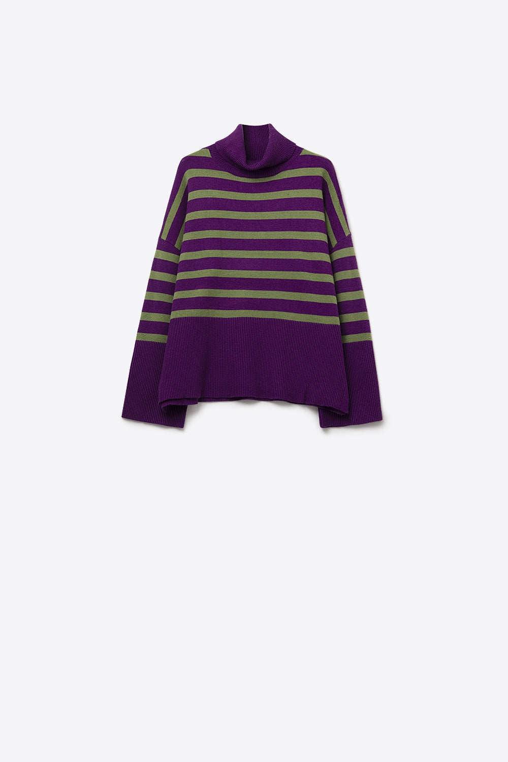 Q2 Jersey oversize morado de cuello alto con rayas verdes y aberturas laterales
