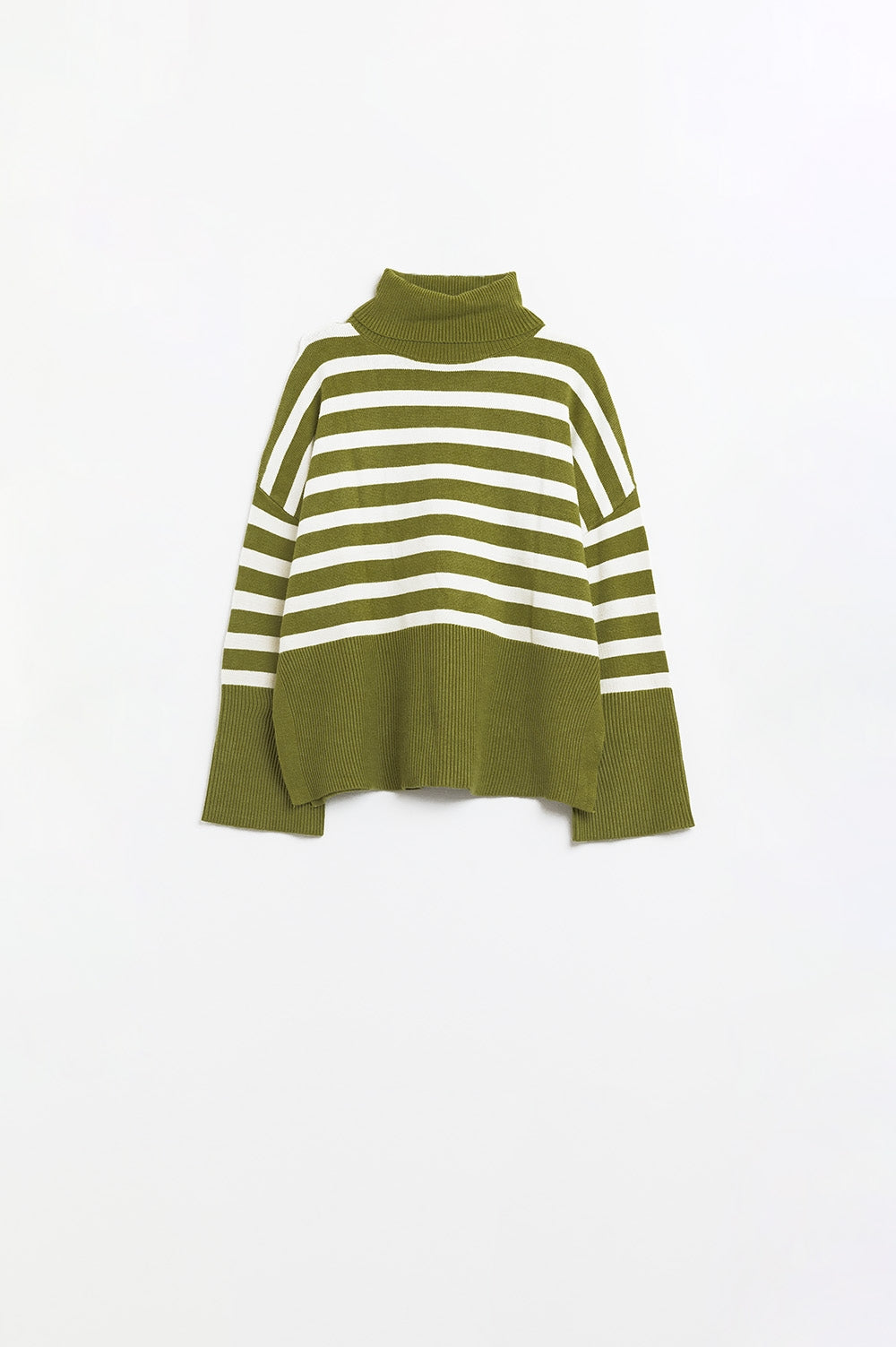 Q2 Jersey oversize verde de cuello alto con rayas blancas y aberturas laterales