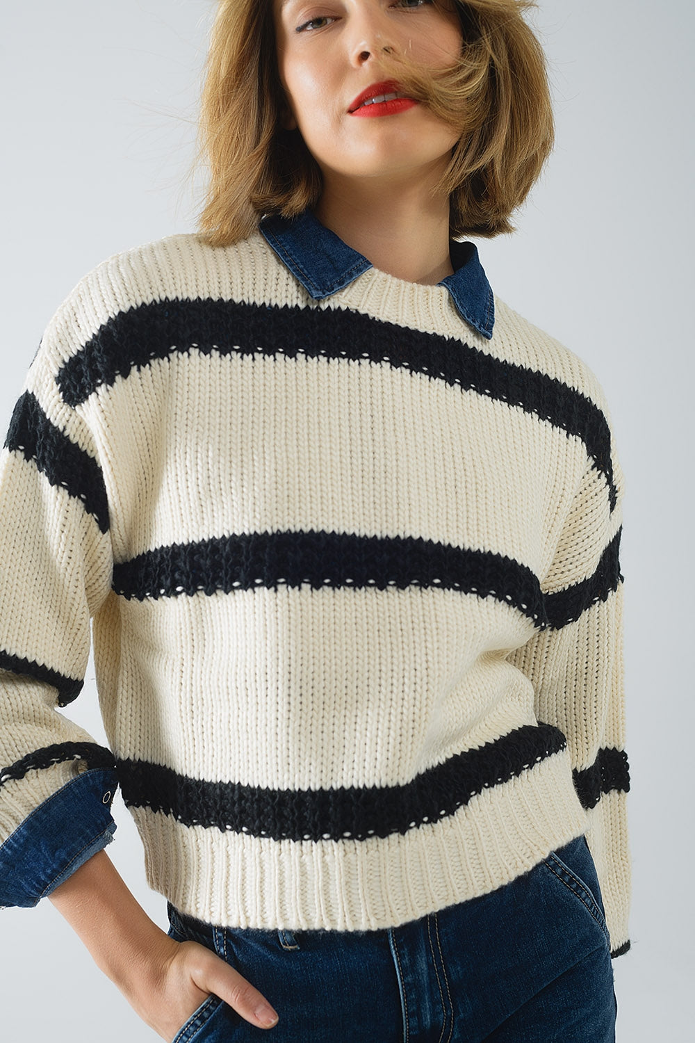 Jersey relajado beige con rayas negras Q2