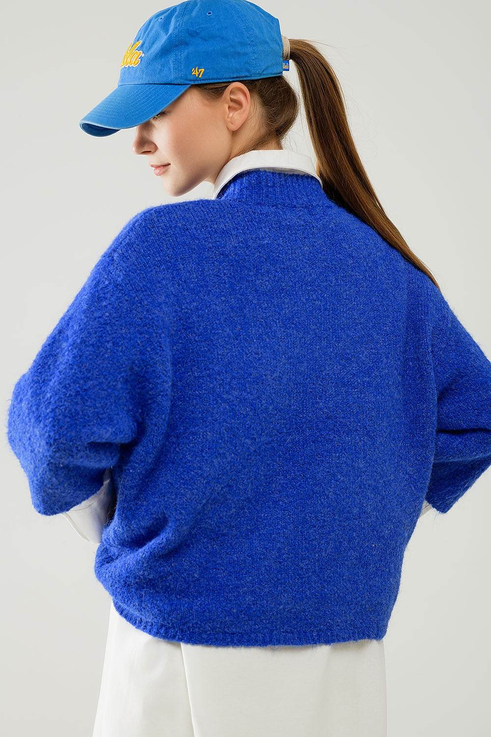 Jersey relajado con manga francesa y cuello redondo en azul tinta Q2