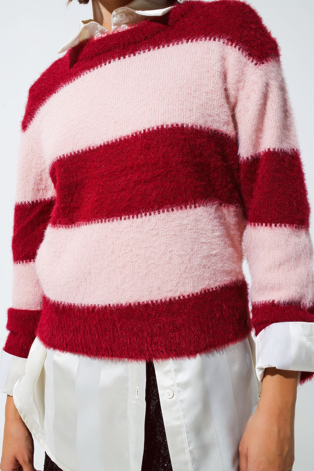 Jersey rosa con rayas y cuello redondo Q2