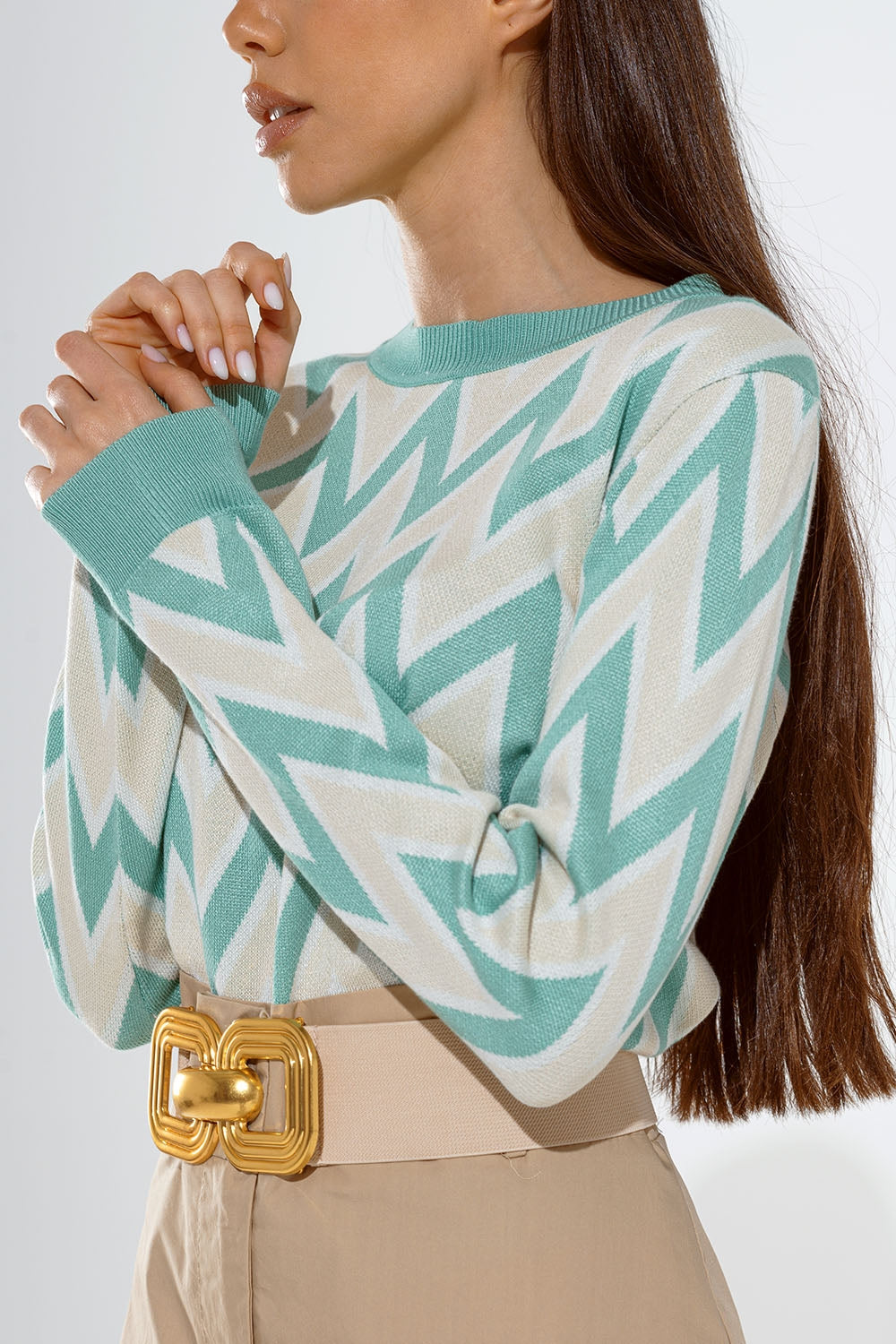 Jersey turquesa con estampado zig zag en beige con detalles blancos Q2
