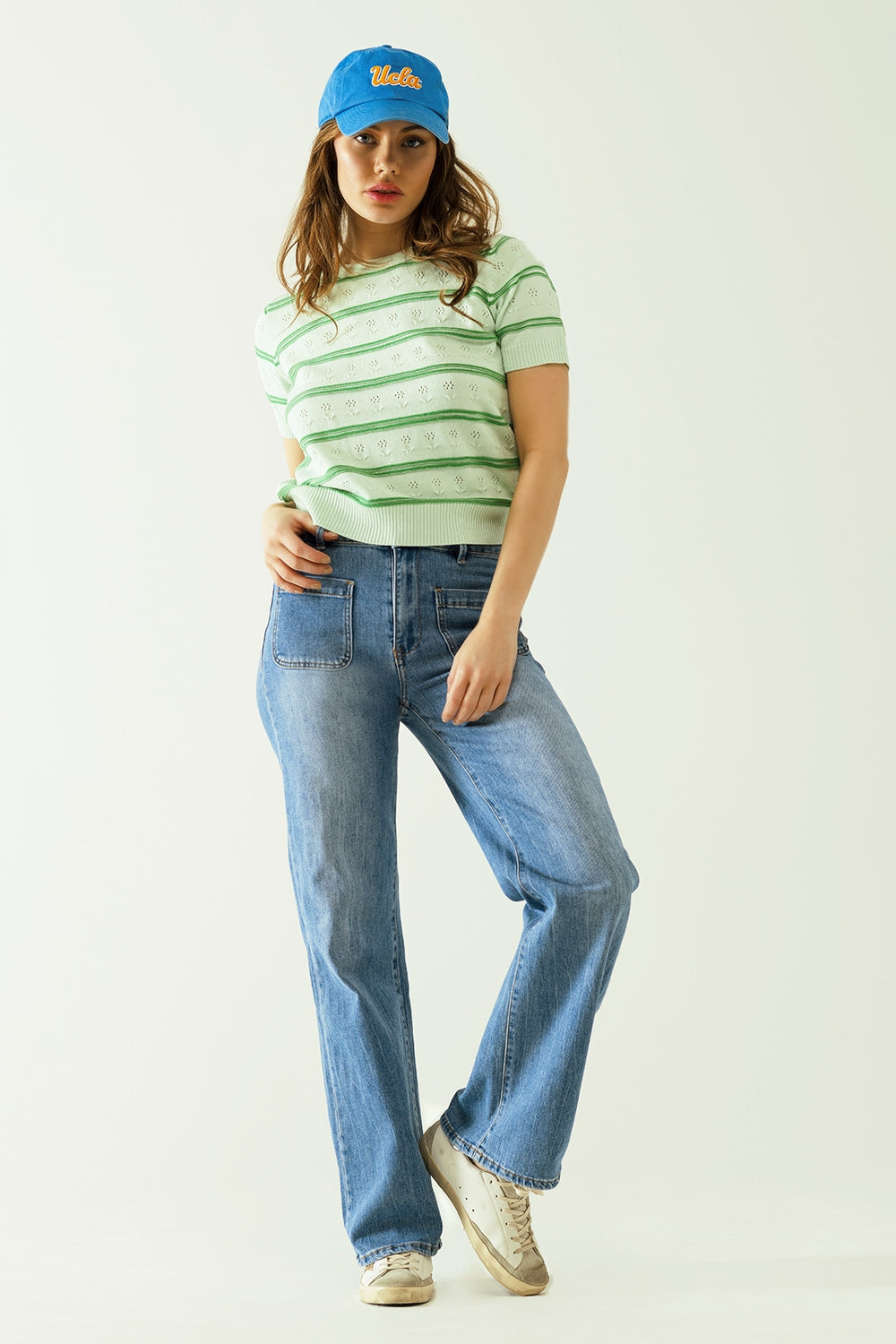 Jersey verde claro con raya verde oscuro con discretos detalles florales Q2