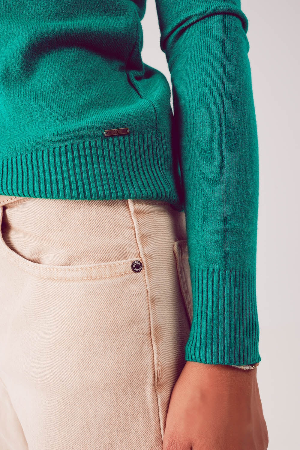 Jersey verde con cuello alto Q2