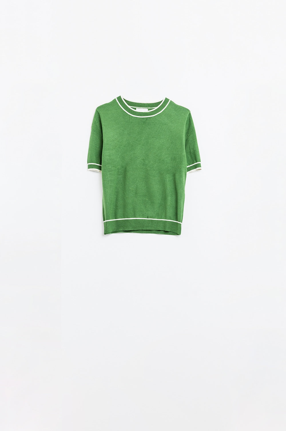 Jersey verde de manga corta con detalle de líneas blancas Q2