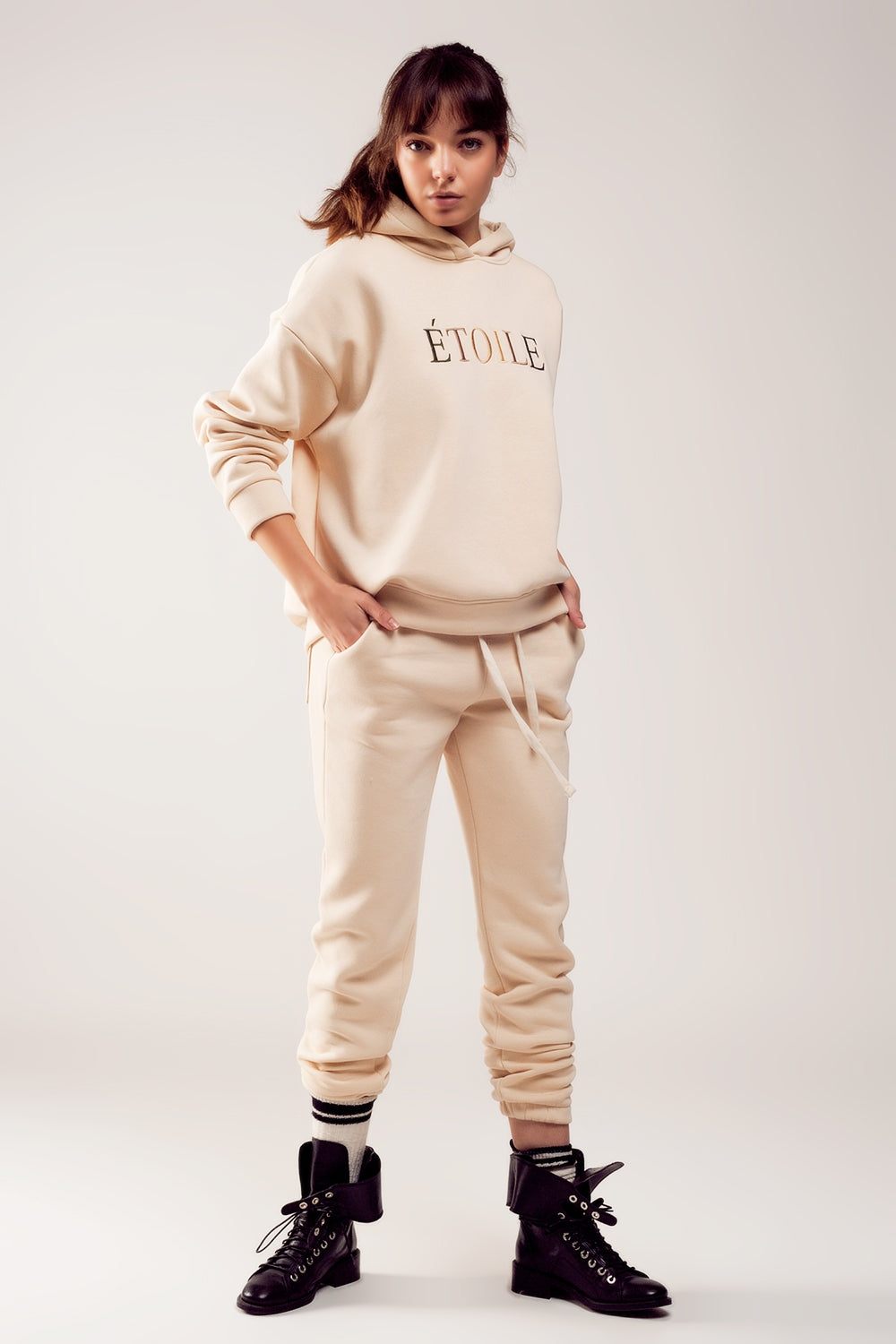 Jogger de algodón en color crema Q2
