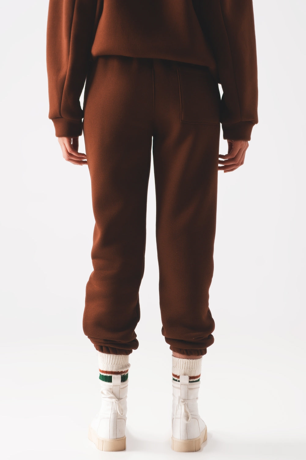 Jogger de algodón en color marron Q2