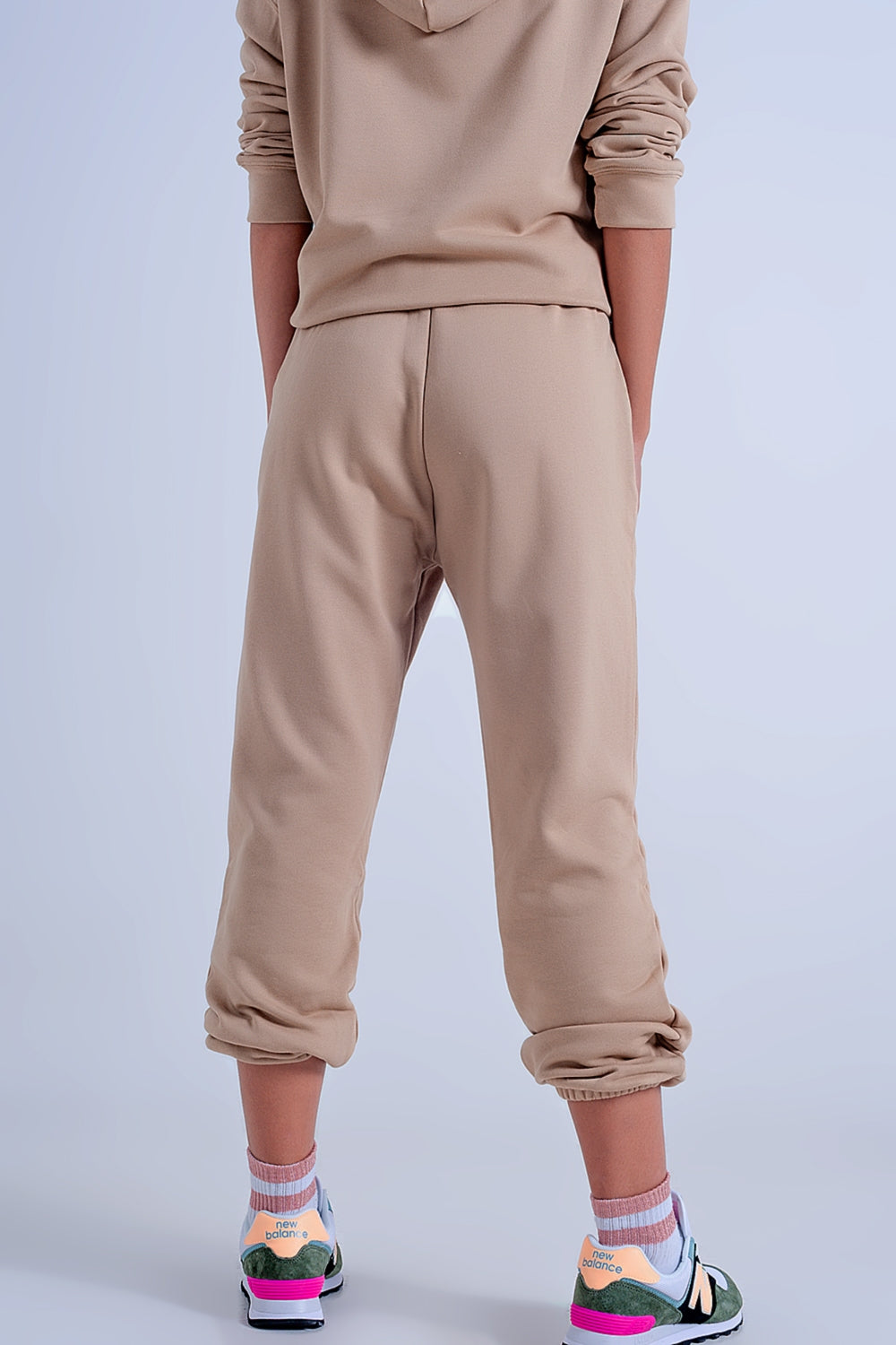 Joggers beige básicos con cordón de algodón Q2
