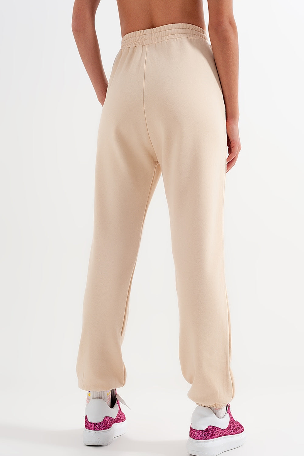 Joggers con cintura elástica en beige Q2