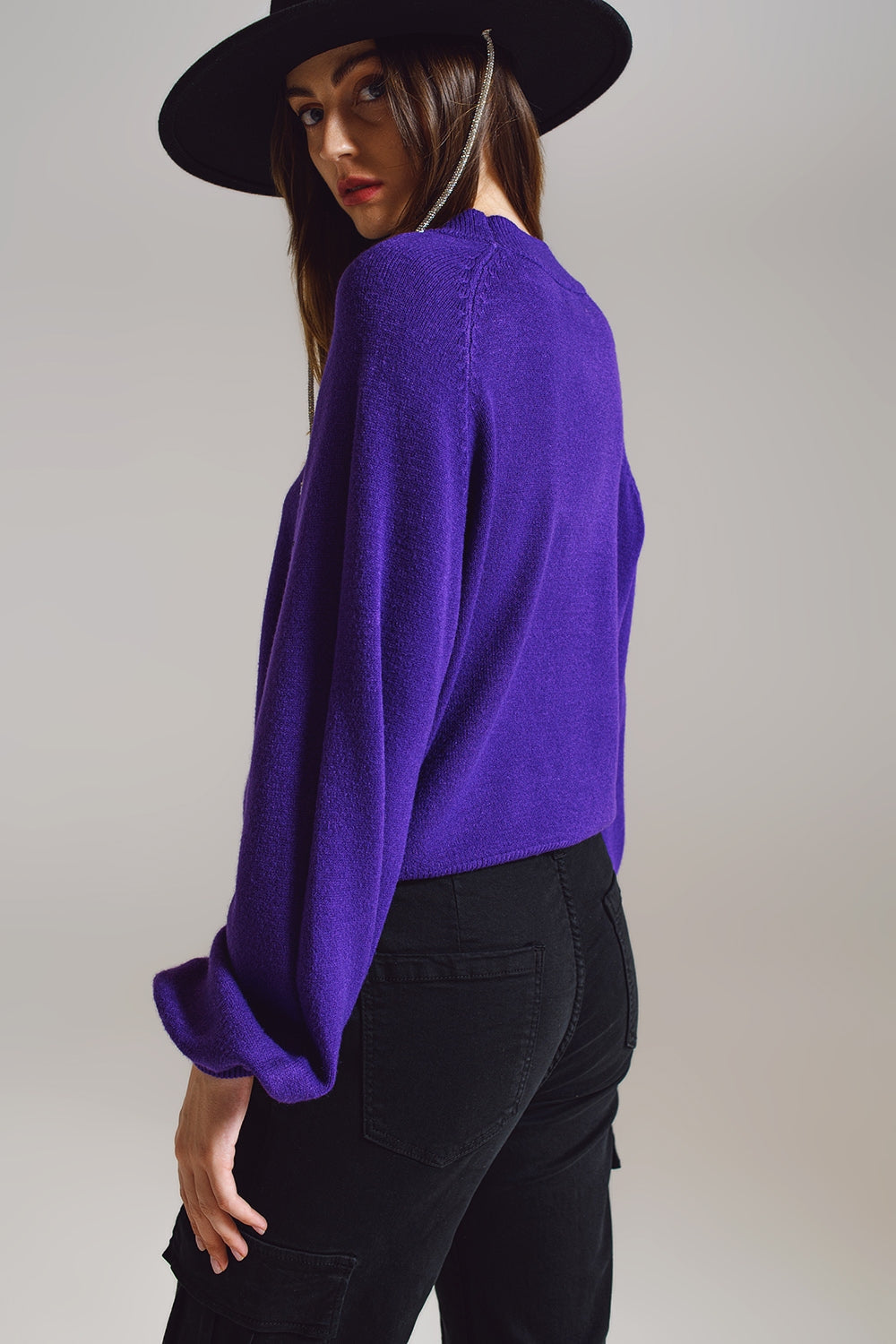 jumper morado de estilo relajado con mangas globo Q2