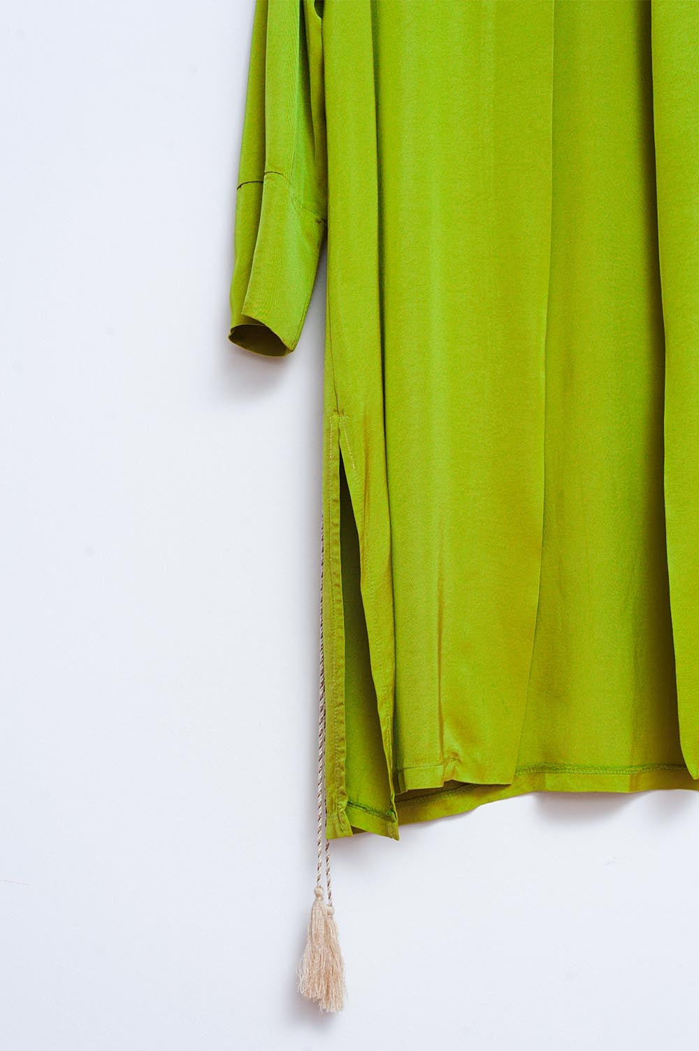 Kimono verde de satén Q2