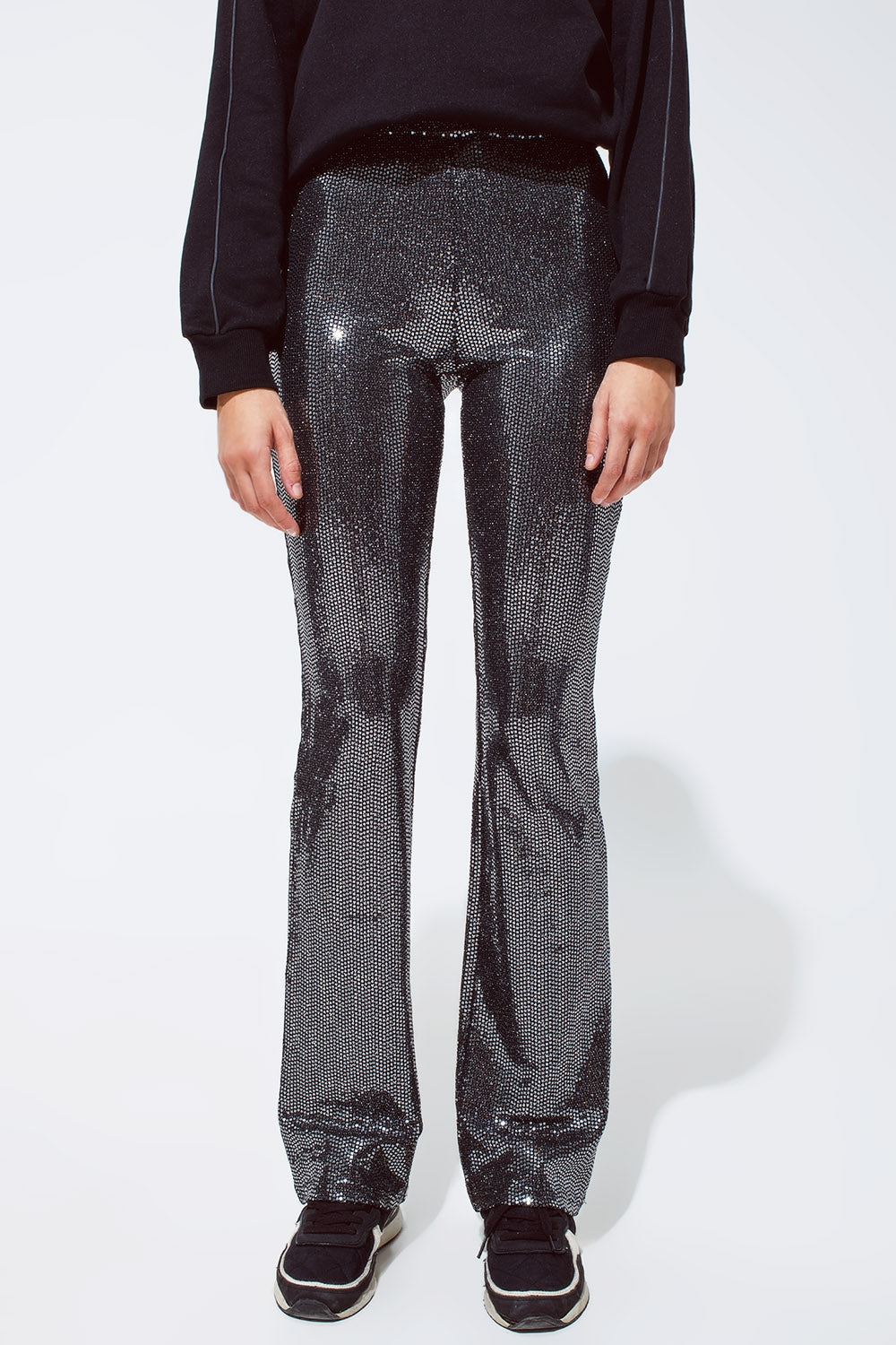 Q2 Leggings acampanados de tejido metalizado en plata