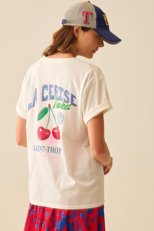 Q2 made in italy Camiseta blanca con gráfico La Cerise Market Saint-Tropez