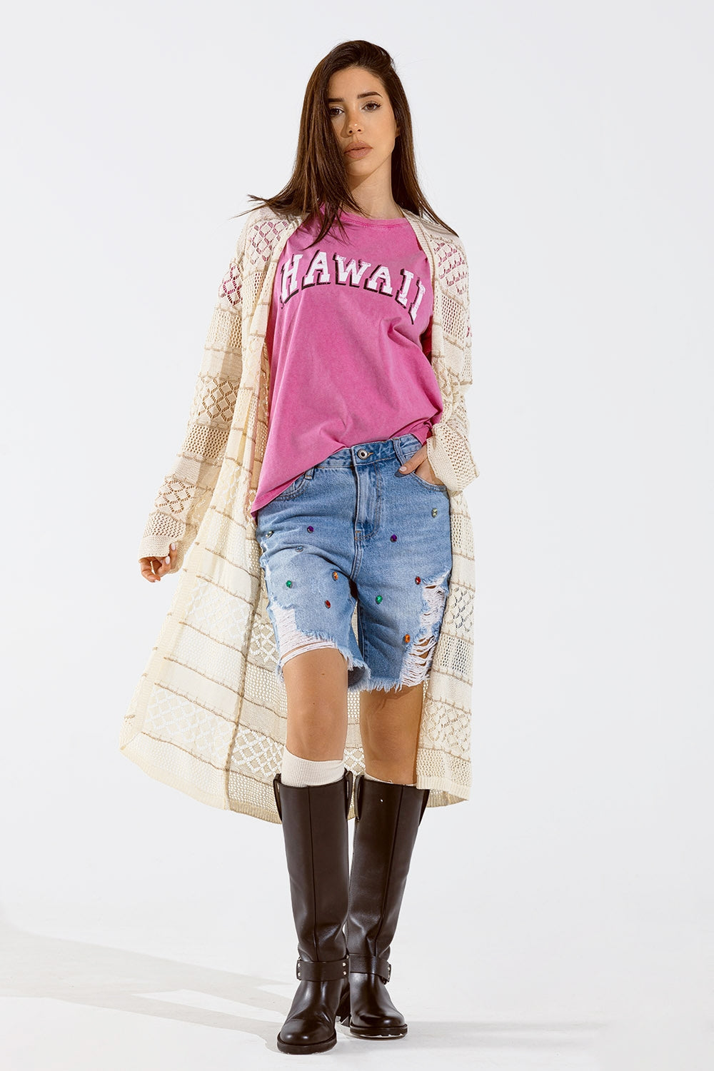 Maxi cárdigan de ganchillo beige con mangas largas Q2
