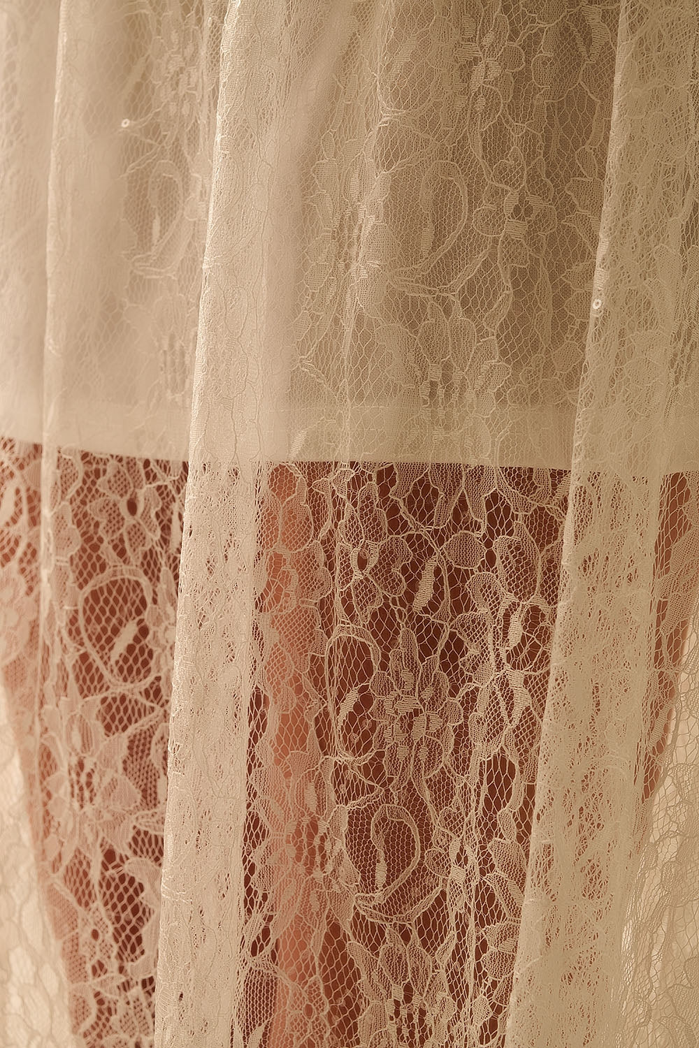 Maxi falda blanca de encaje con detalle de lentejuelas Q2