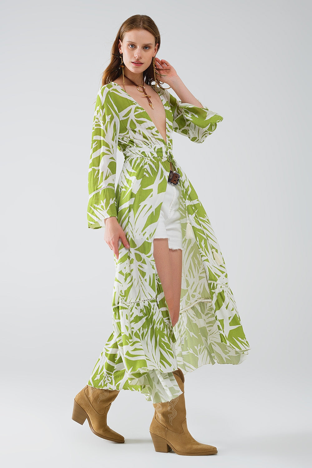 Maxi kimono verde con estampado tropical de palmeras Q2