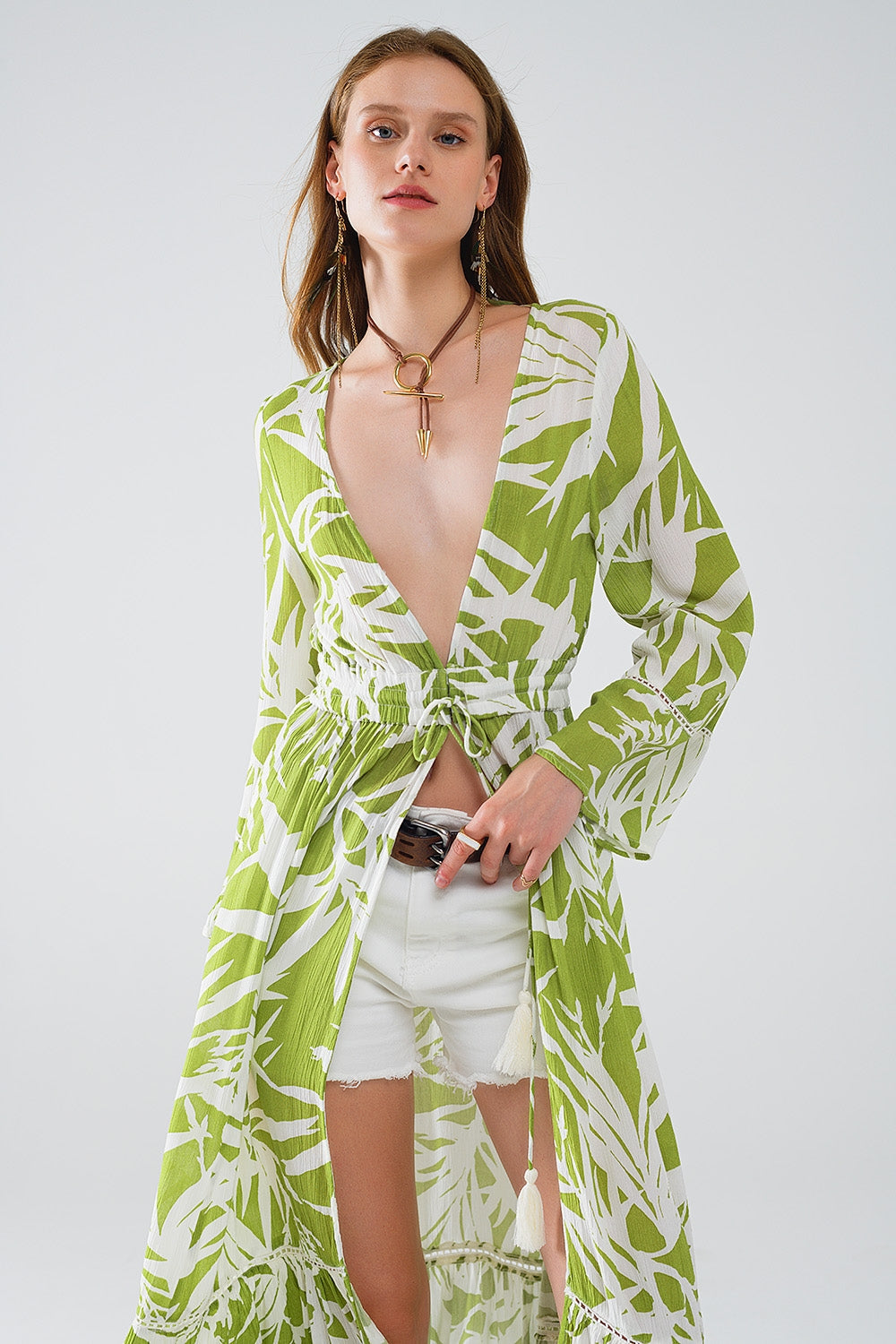 Maxi kimono verde con estampado tropical de palmeras Q2