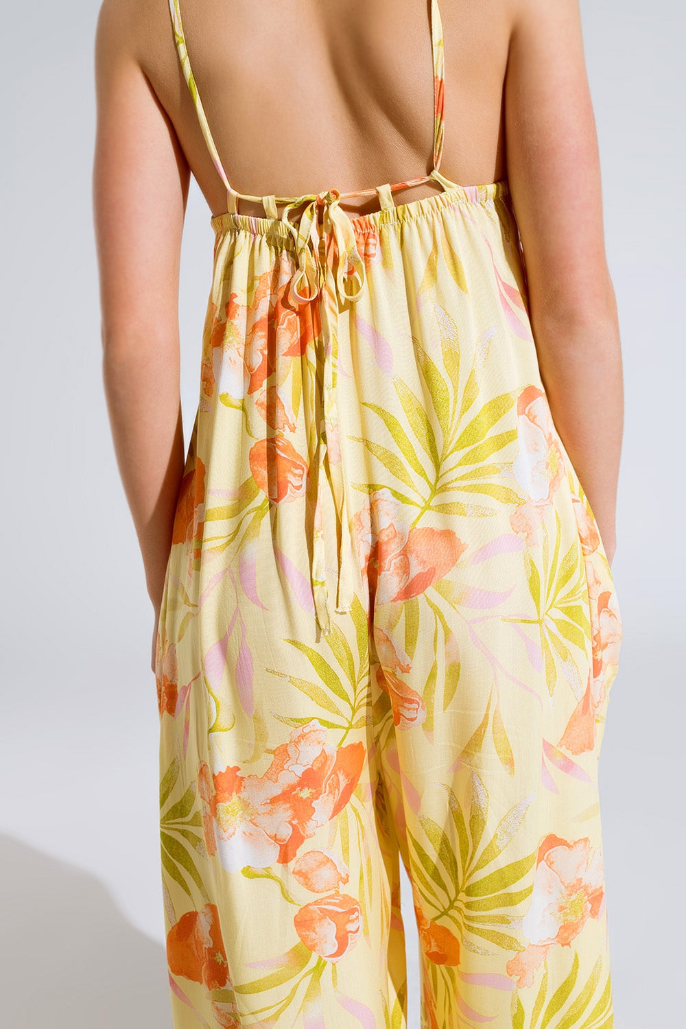 maxi mono amarillo con estampado tropical Q2