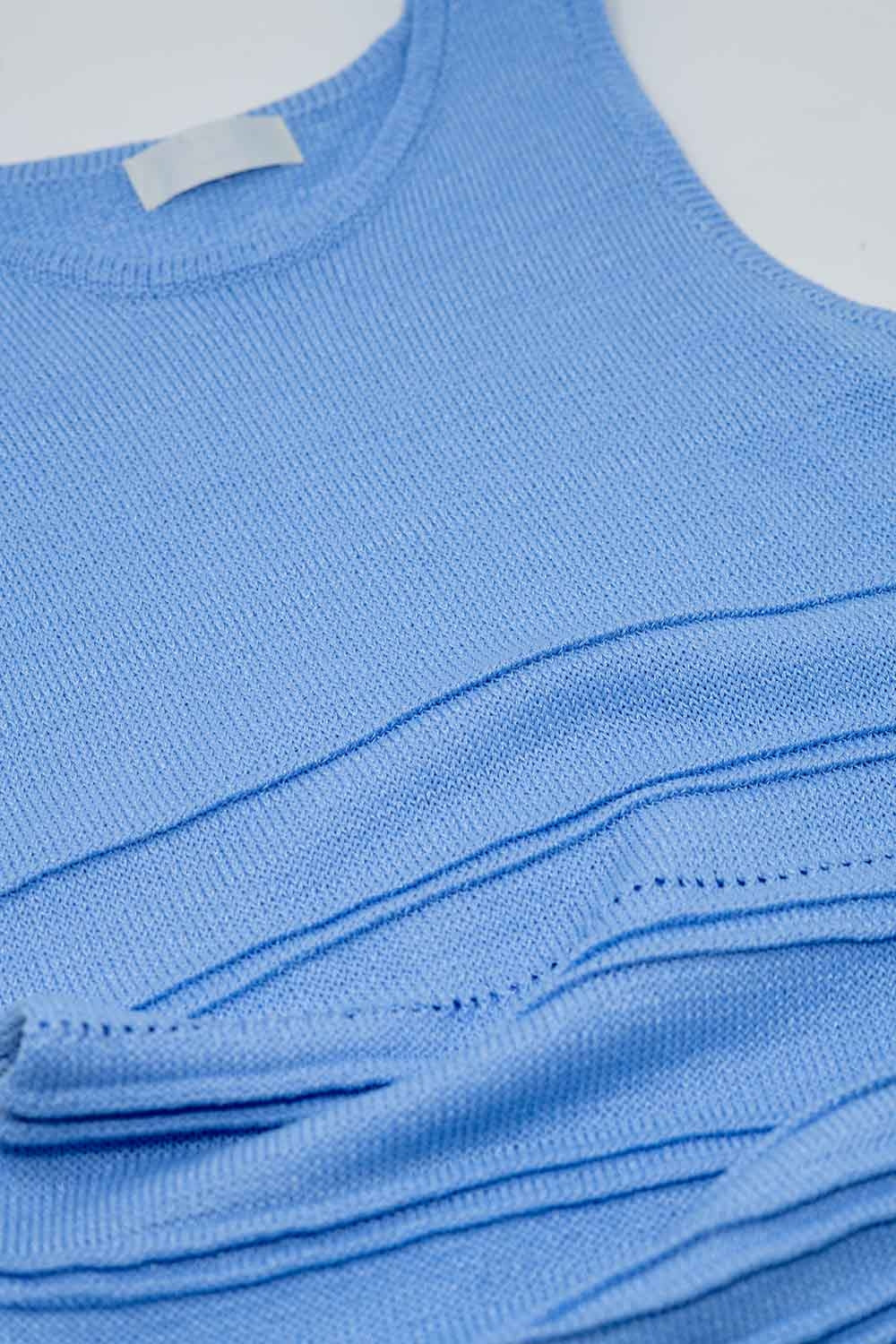 Maxi vestido azul de punto de crochet sin mangas Q2