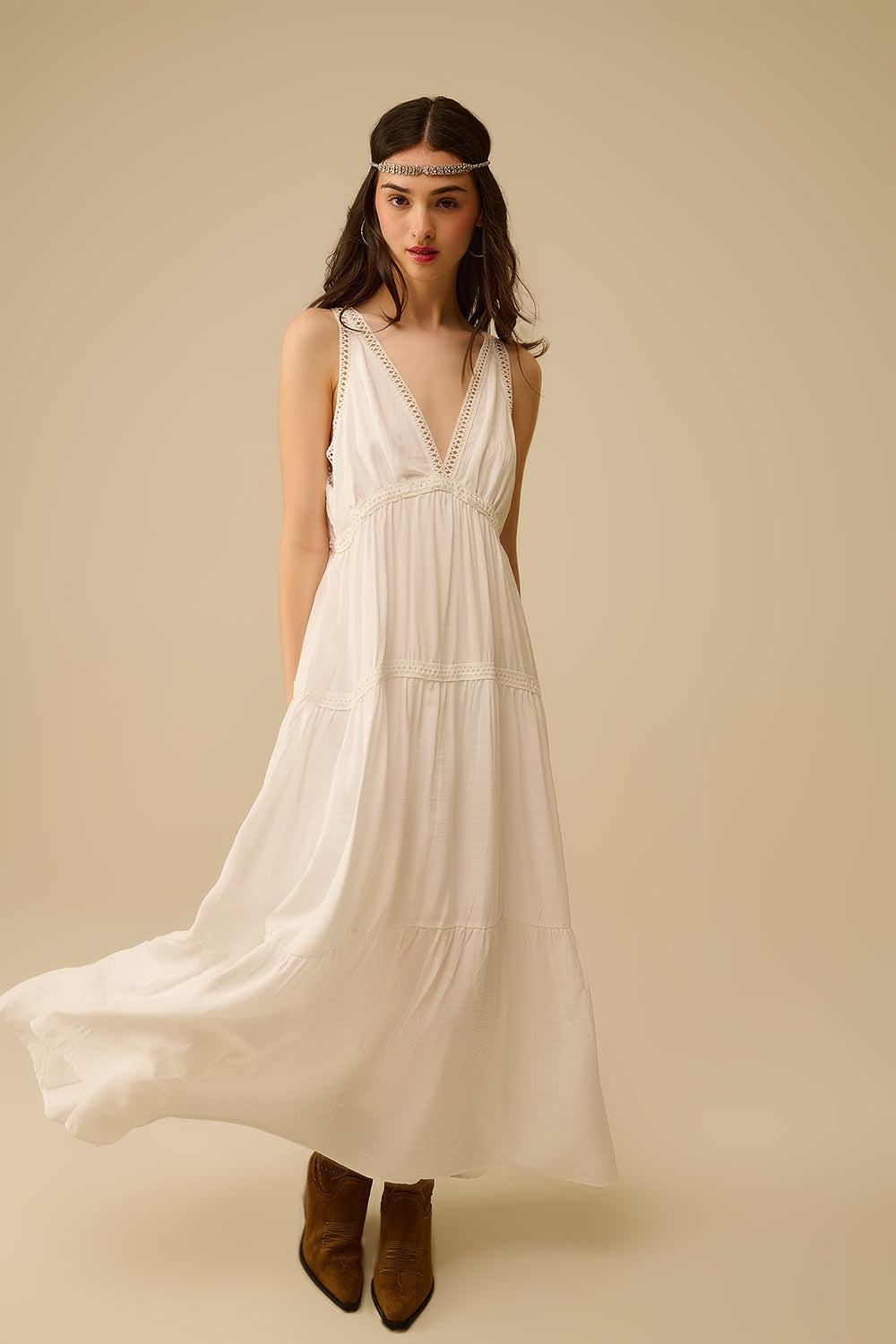 Maxi Vestido Blanco Con Detalles De Encaje Y Estilo Boho Q2