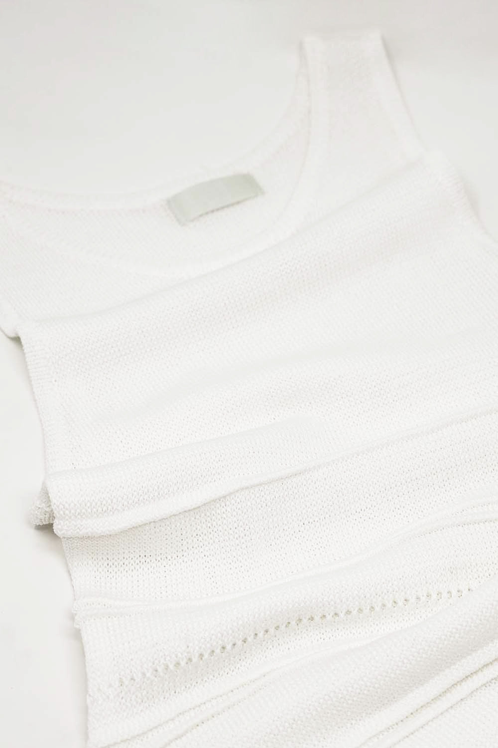 Maxi Vestido Blanco de Punto de Crochet sin Mangas Q2