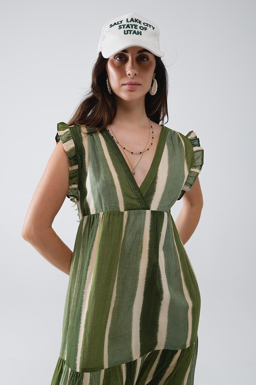 Maxi Vestido Con Cuello En V Y Falda Con Vuelos A Rayas Tie-dye Verde Q2