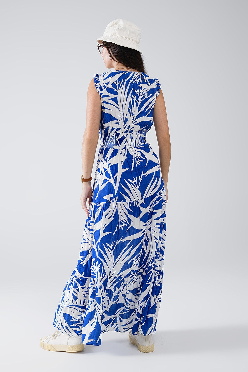 Maxi Vestido con Escote en V y Estampado Tropical en Azul Q2