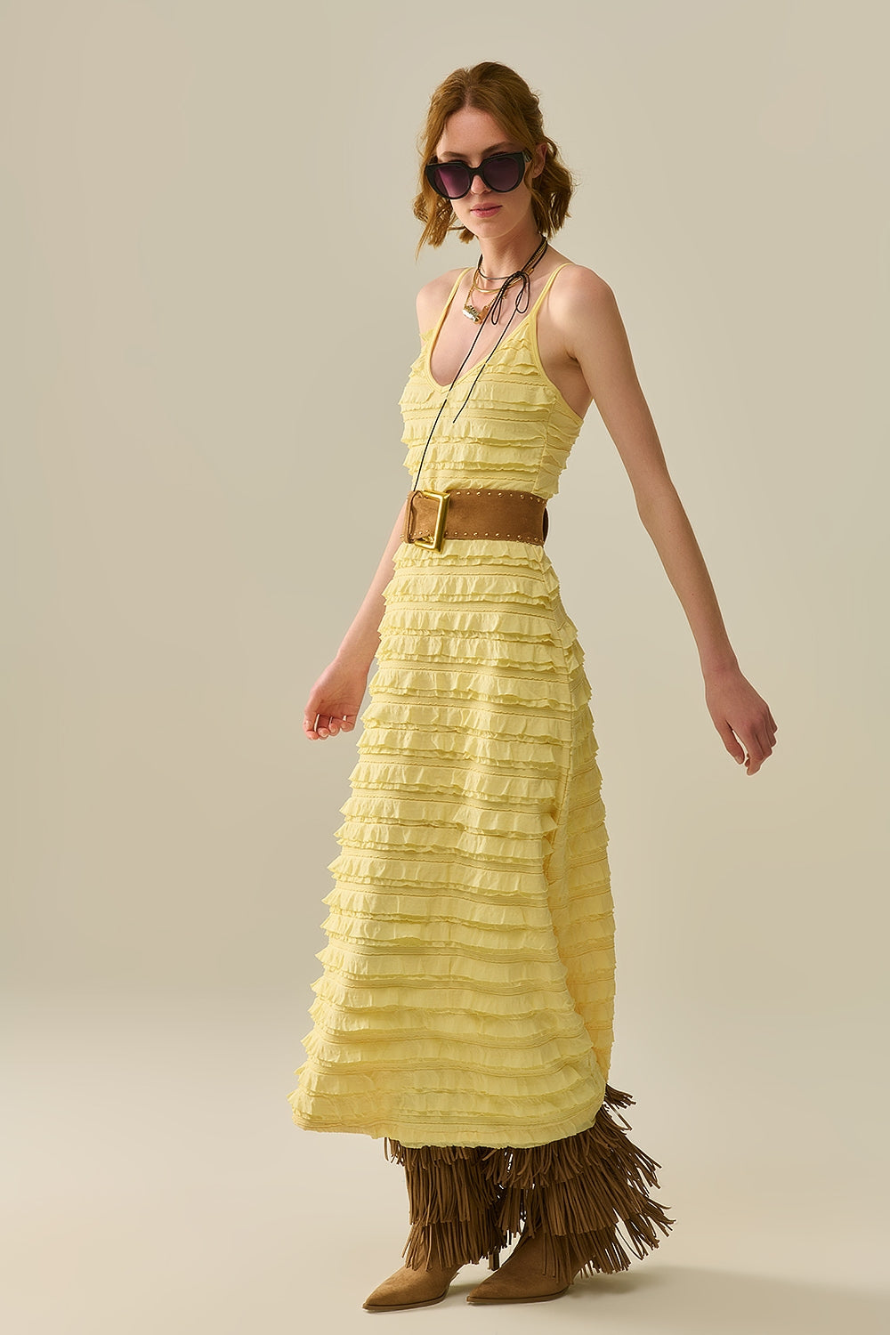 Maxi vestido con volantes y tirantes en amarillo Q2