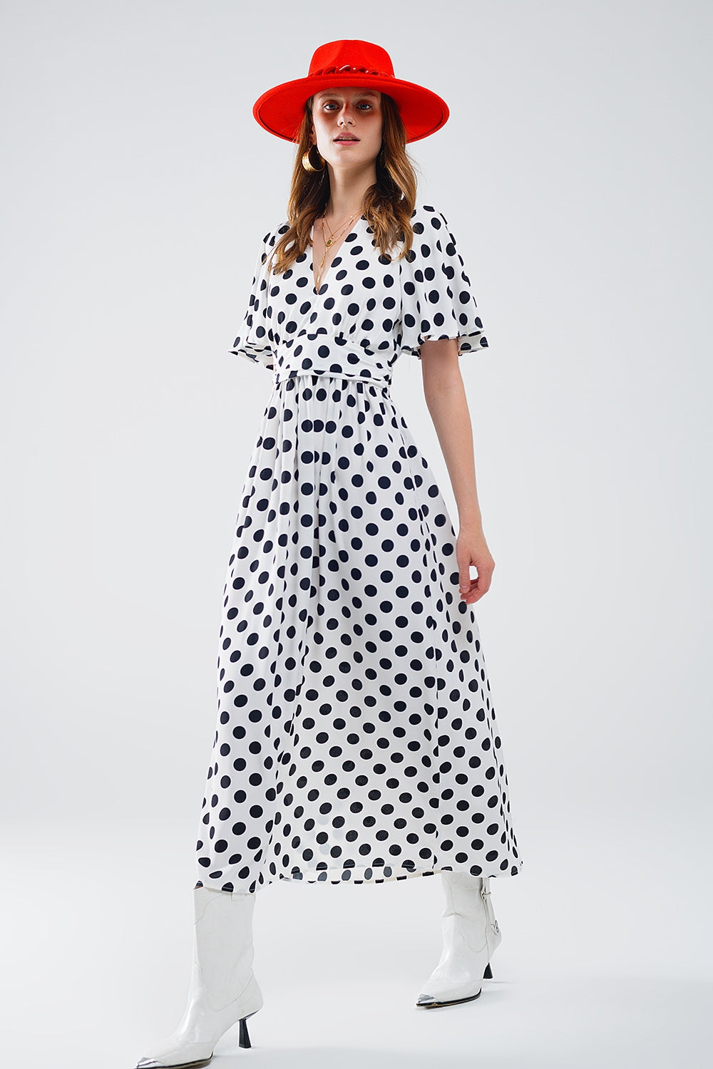 Maxi vestido de lunares con detalle de espalda abierta Q2