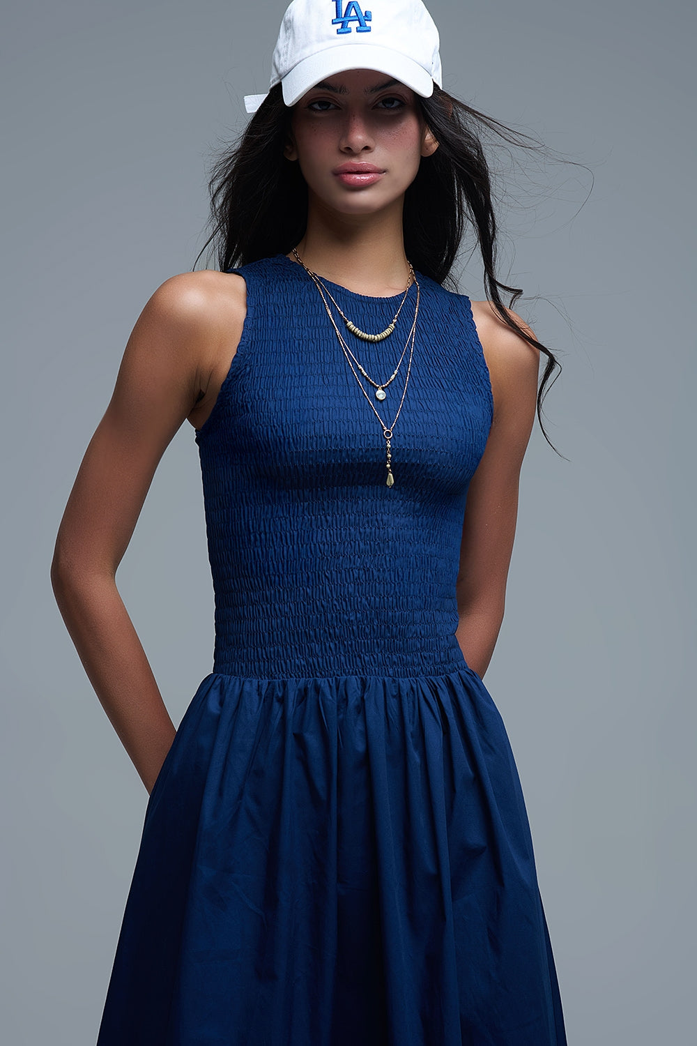 Maxi Vestido de popelina azul marino con detalle fruncido Q2