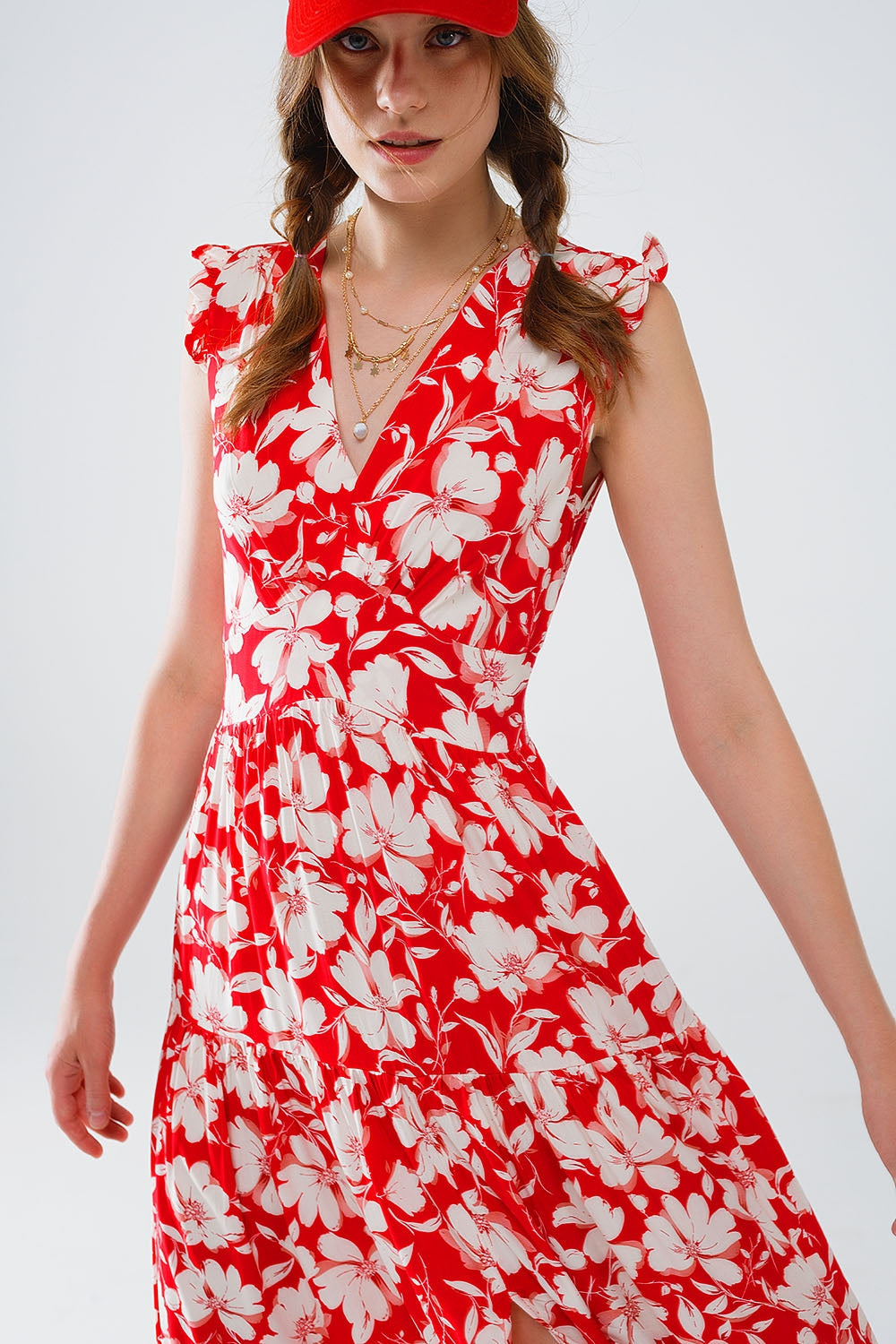 Maxi vestido rojo con estampado floral y escote en V Q2