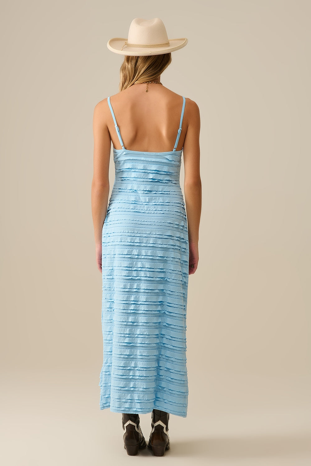Maxivestido de volantes en azul con tirantes Q2
