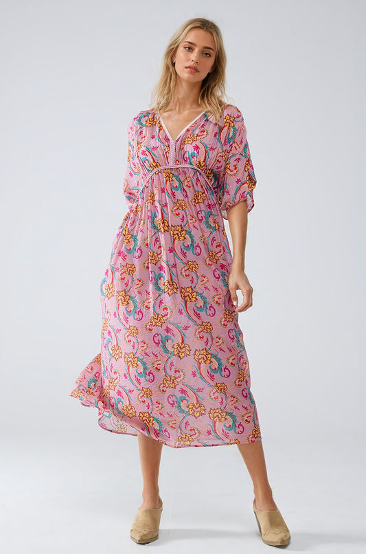 Q2 Maxivestido rosa con costuras trenzadas y estampado de flores