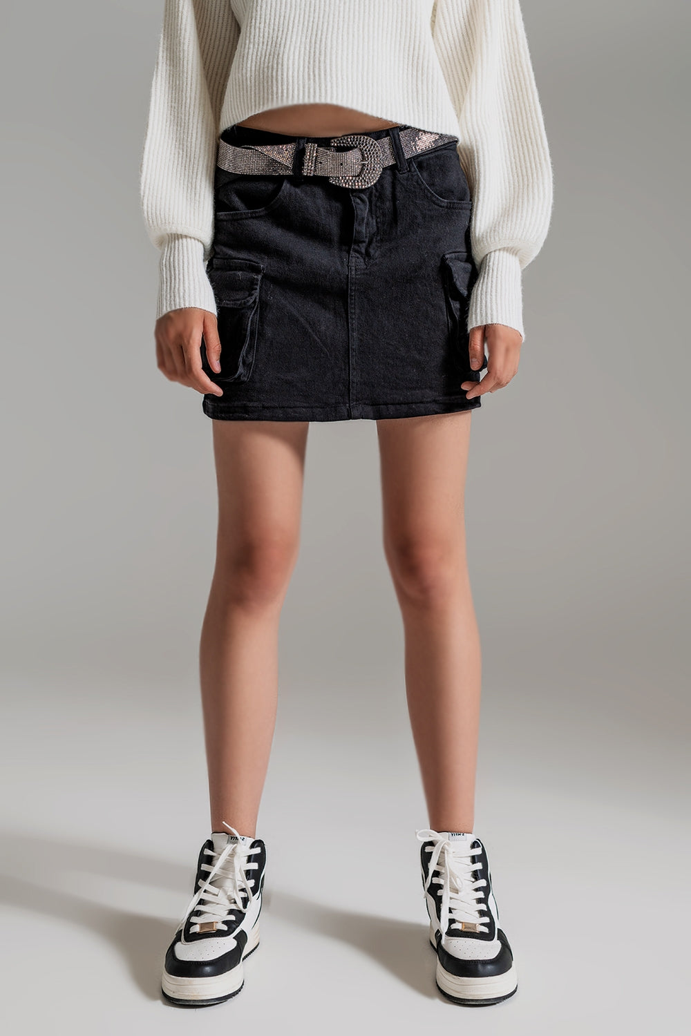 Mini falda cargo en negro Q2