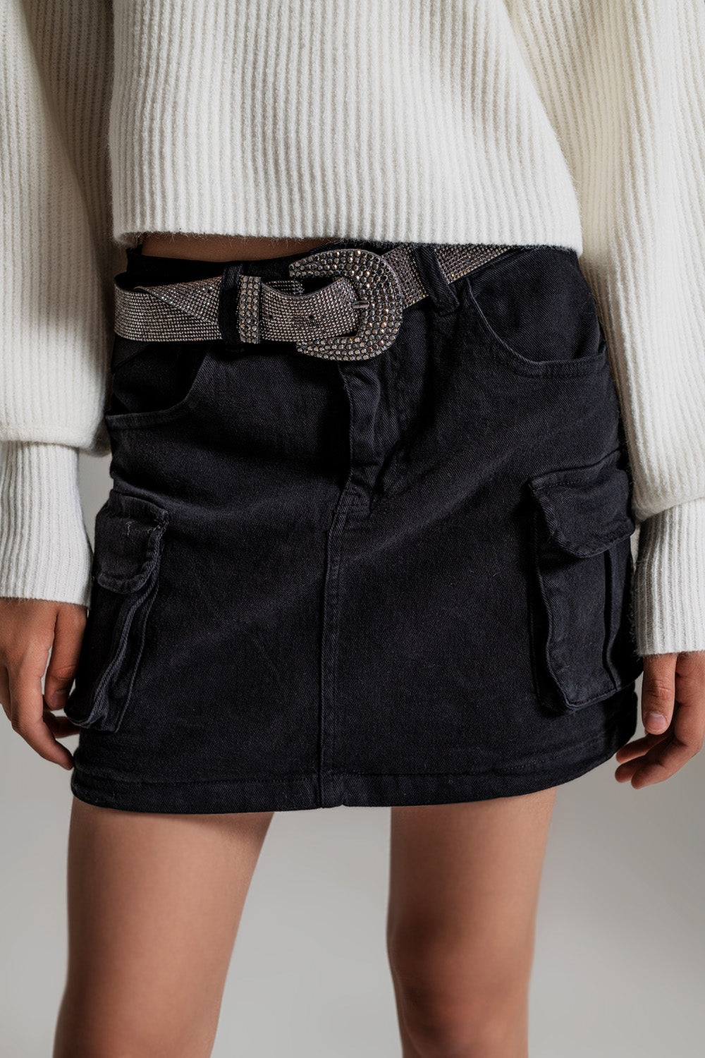 Mini falda cargo en negro Q2