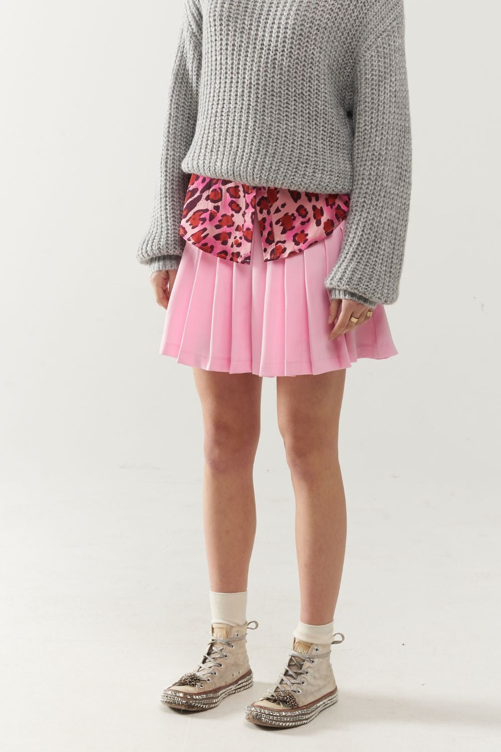 mini falda plisada rosa Q2