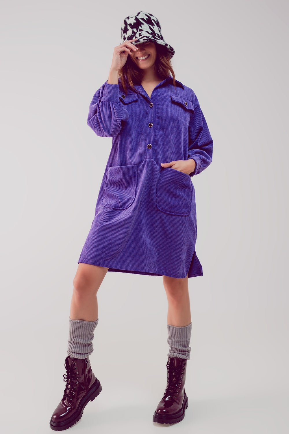 Mini vestido camisero de pana en morado Q2