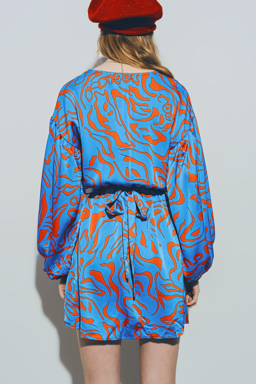 Mini Vestido de Satén con Cuello en V Azul Q2