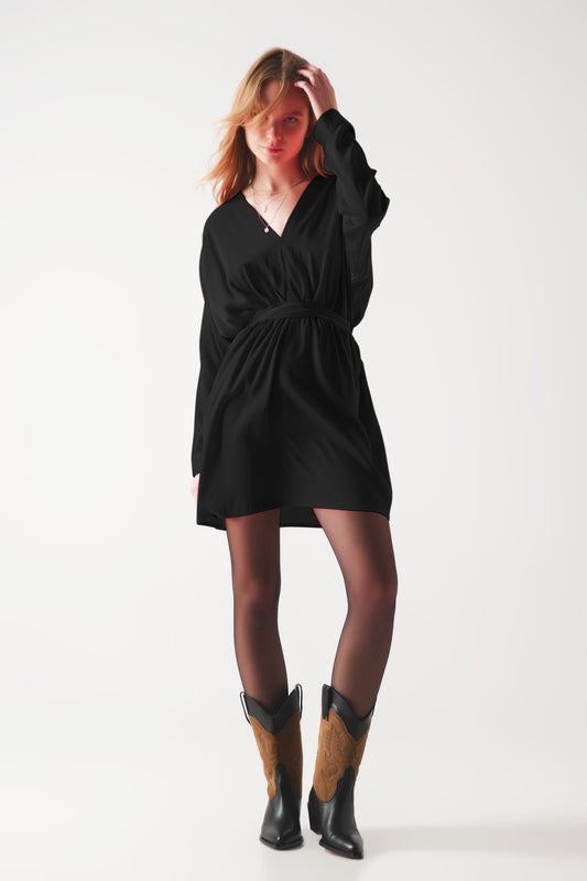 Q2 Mini vestido de satén negro