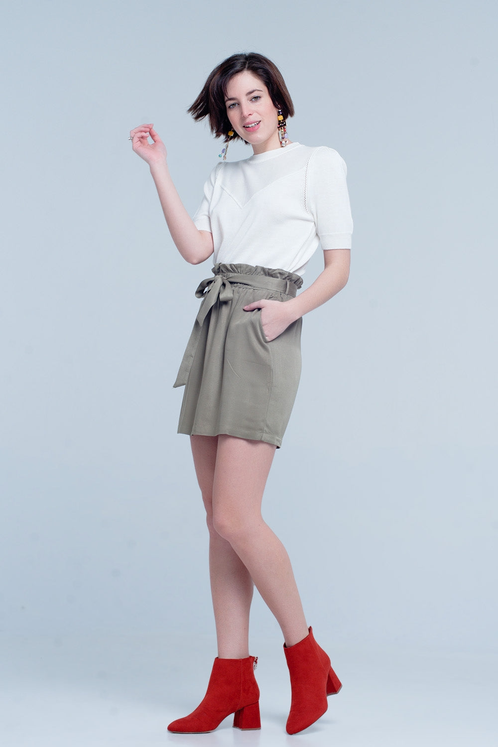 Minifalda con lazo en color khaki Q2