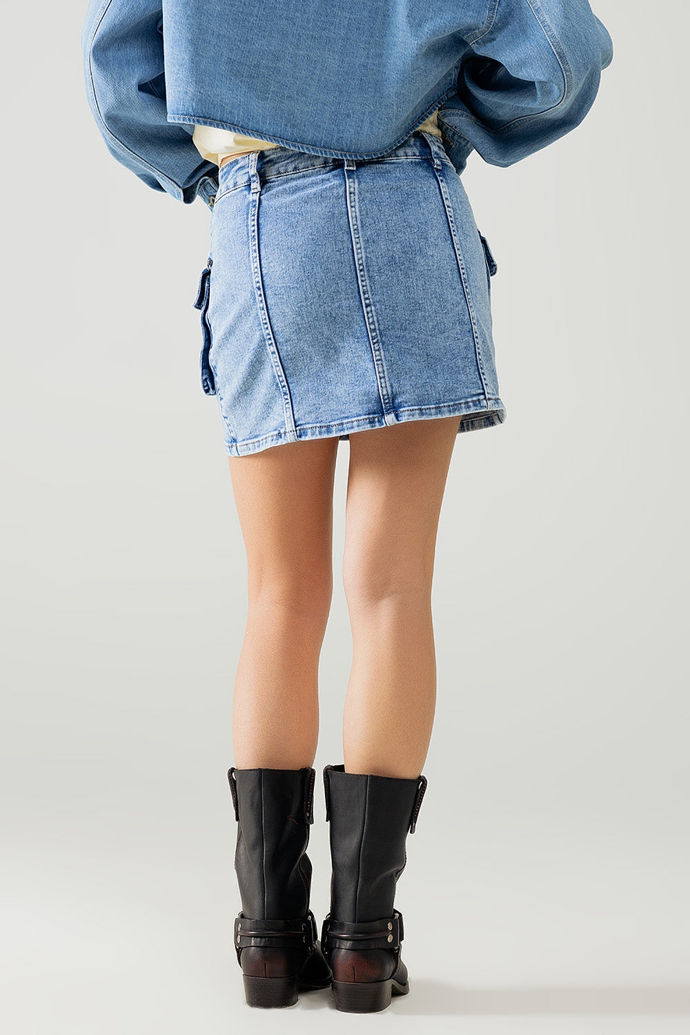minifalda mid wash con bolsillos cargo Q2