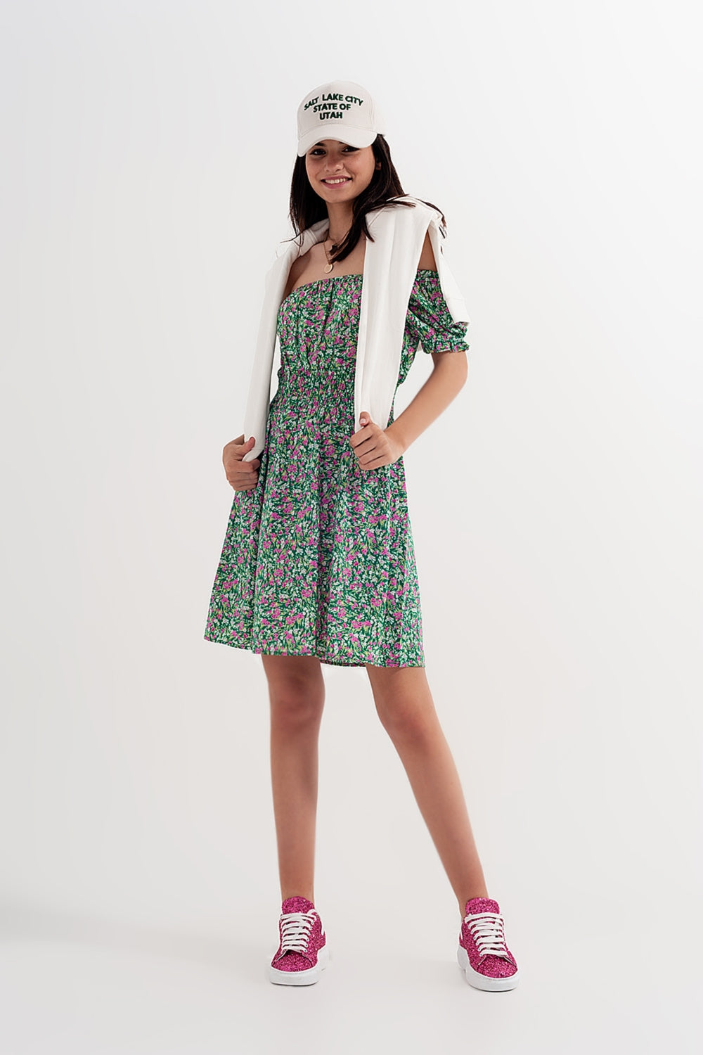 Minivestido con detalle de pliegues en estampado floral verde Q2