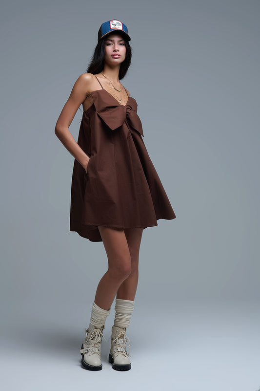 Q2 Minivestido de popelina marrón con detalle de gran lazo