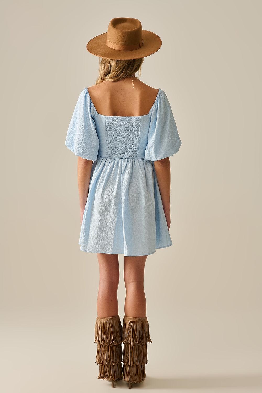 Minivestido texturizado de manga abullonada en azul claro Q2