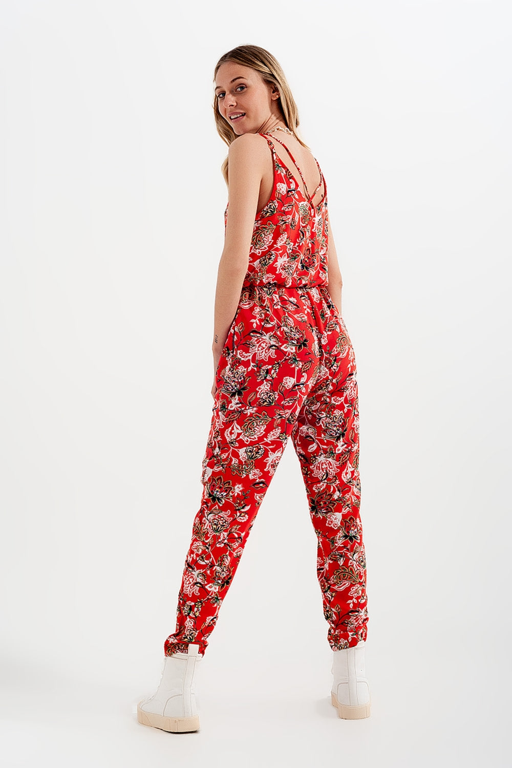Mono largo con estampado floral y tirantes finos en rojo Q2