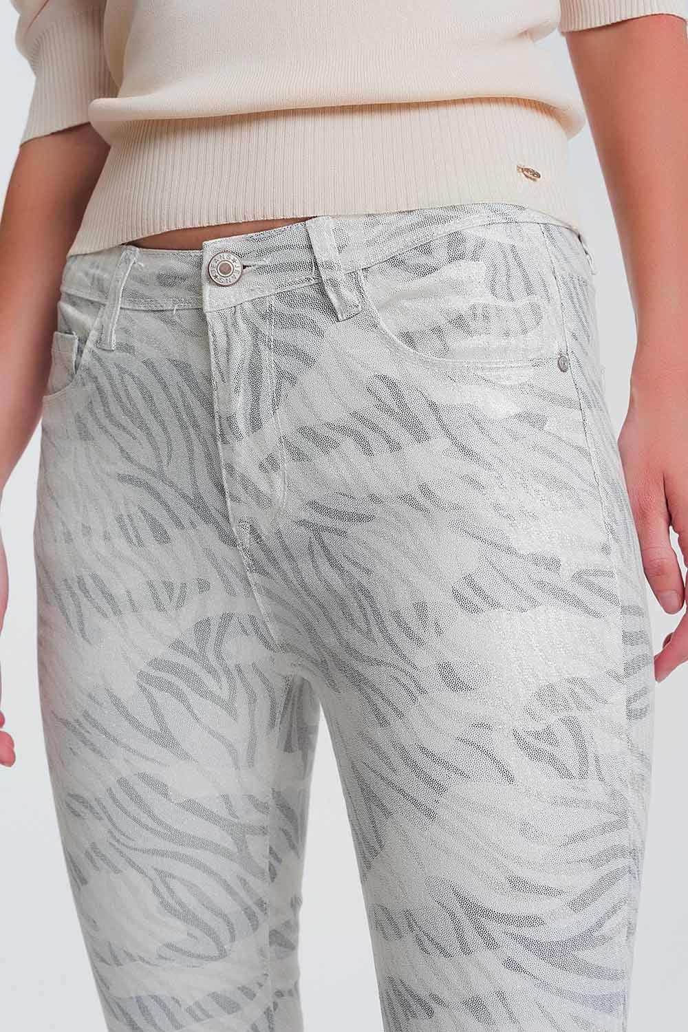 Pantalon ajustados con estampado de camuflaje Q2